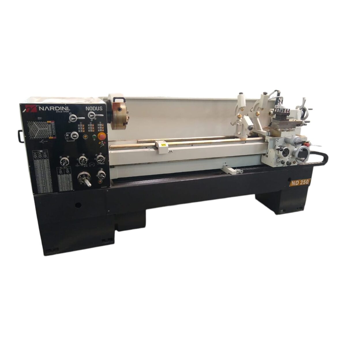 Foto da máquina Torno ND 250